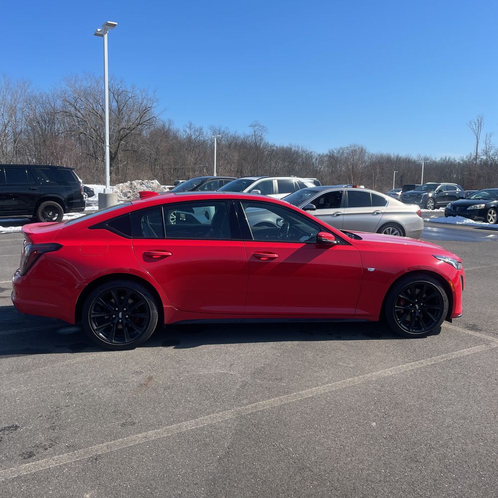 2021 Cadillac CT5 - Image 9