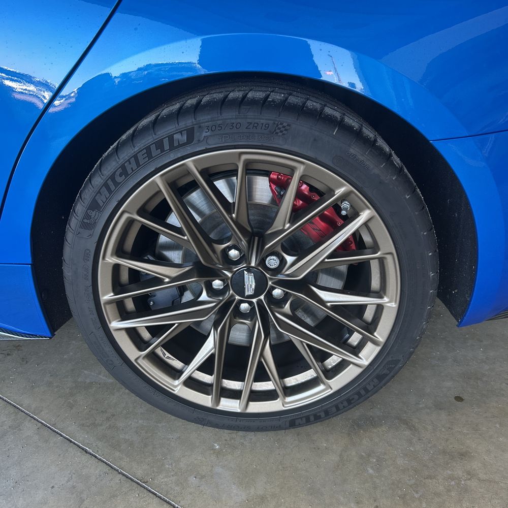 2024 Cadillac CT5-V - Image 9