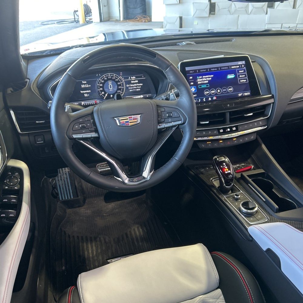 2024 Cadillac CT5-V - Image 28
