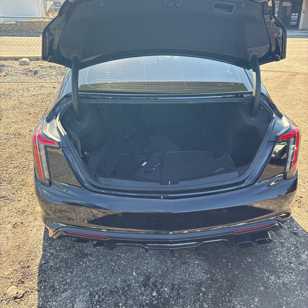 2023 Cadillac CT5-V - Image 17