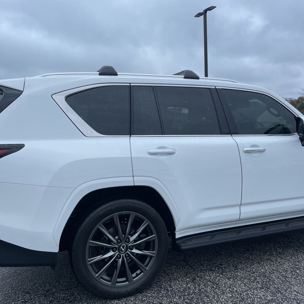 2024 Lexus LX 600 - Image 19