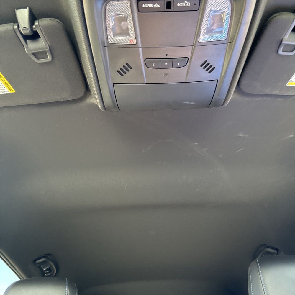 2024 Cadillac XT4 - Image 10