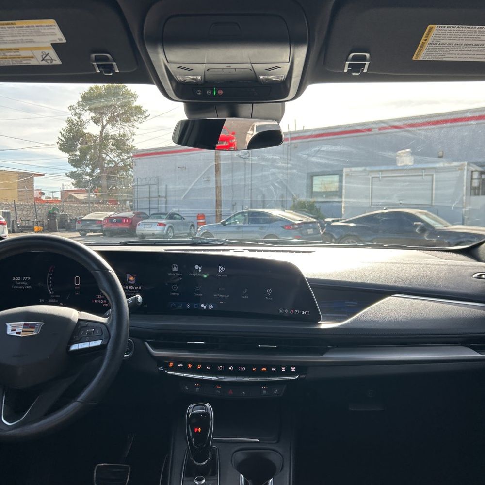 2024 Cadillac XT4 - Image 24