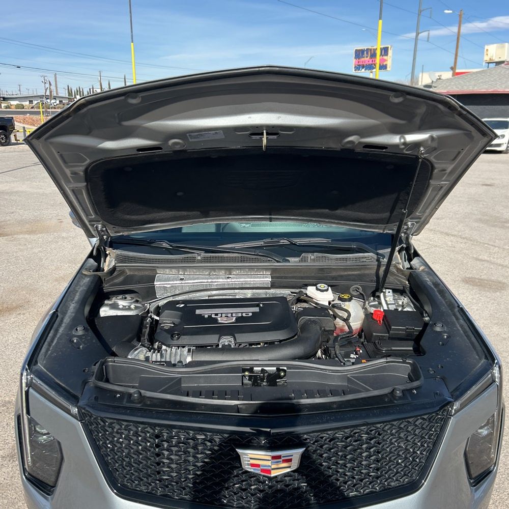 2024 Cadillac XT4 - Image 38