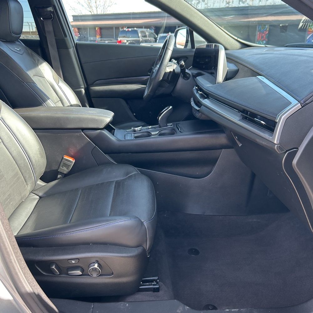 2024 Cadillac XT4 - Image 45