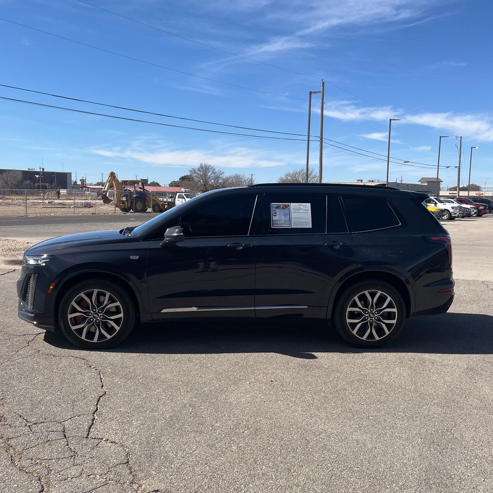 2024 Cadillac XT6 - Image 36