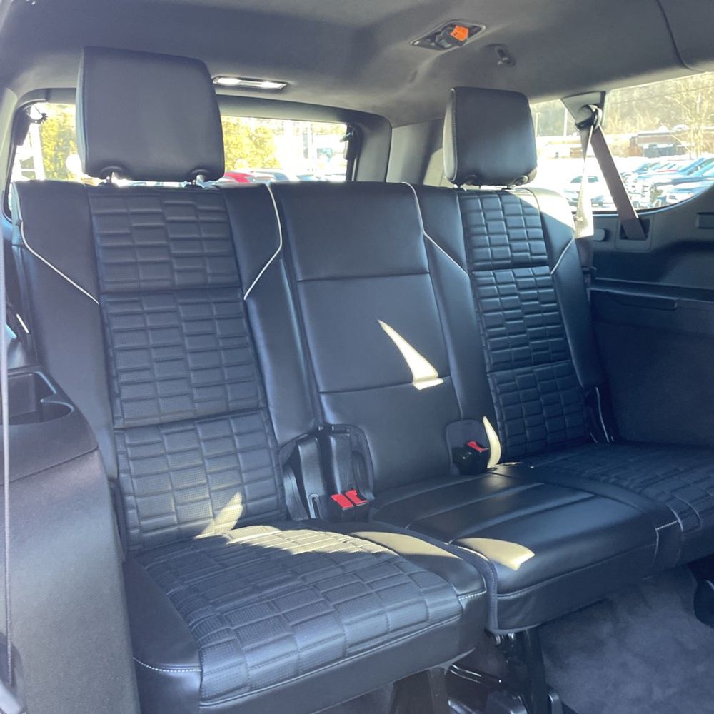 2024 Cadillac Escalade-V ESV - Image 4