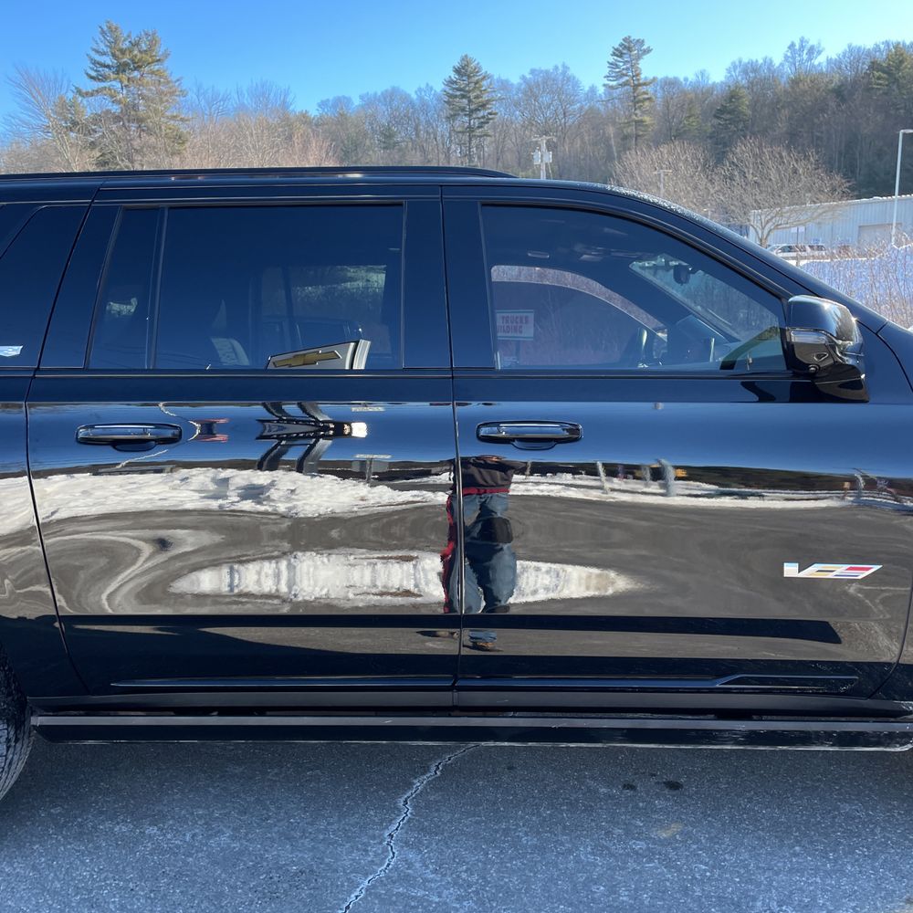 2024 Cadillac Escalade-V ESV - Image 23