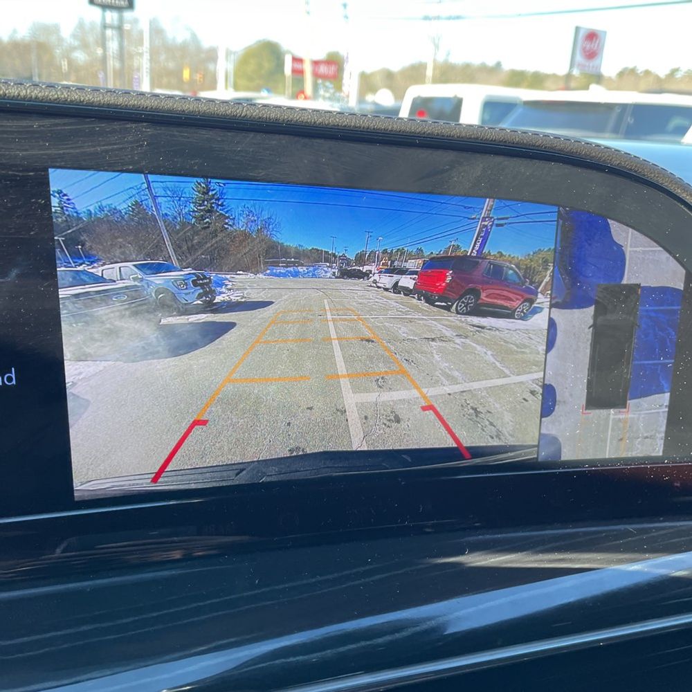 2024 Cadillac Escalade-V ESV - Image 28