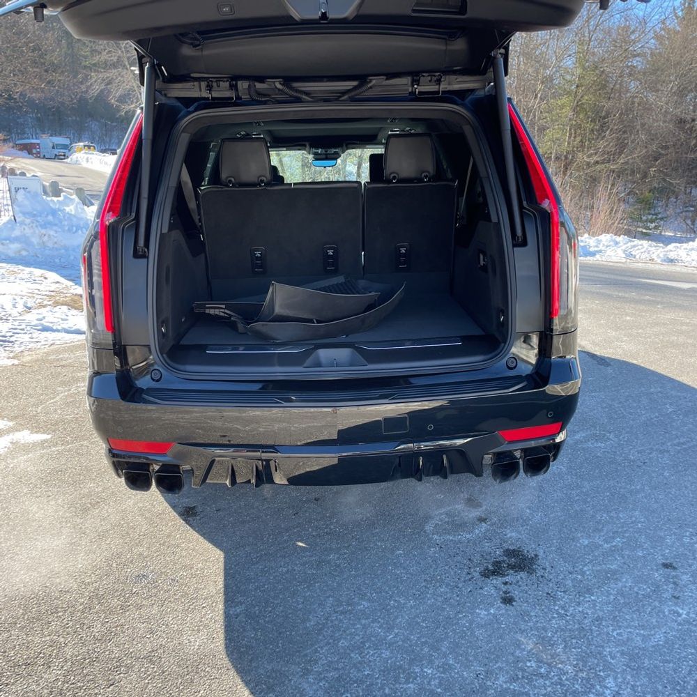 2024 Cadillac Escalade-V ESV - Image 45