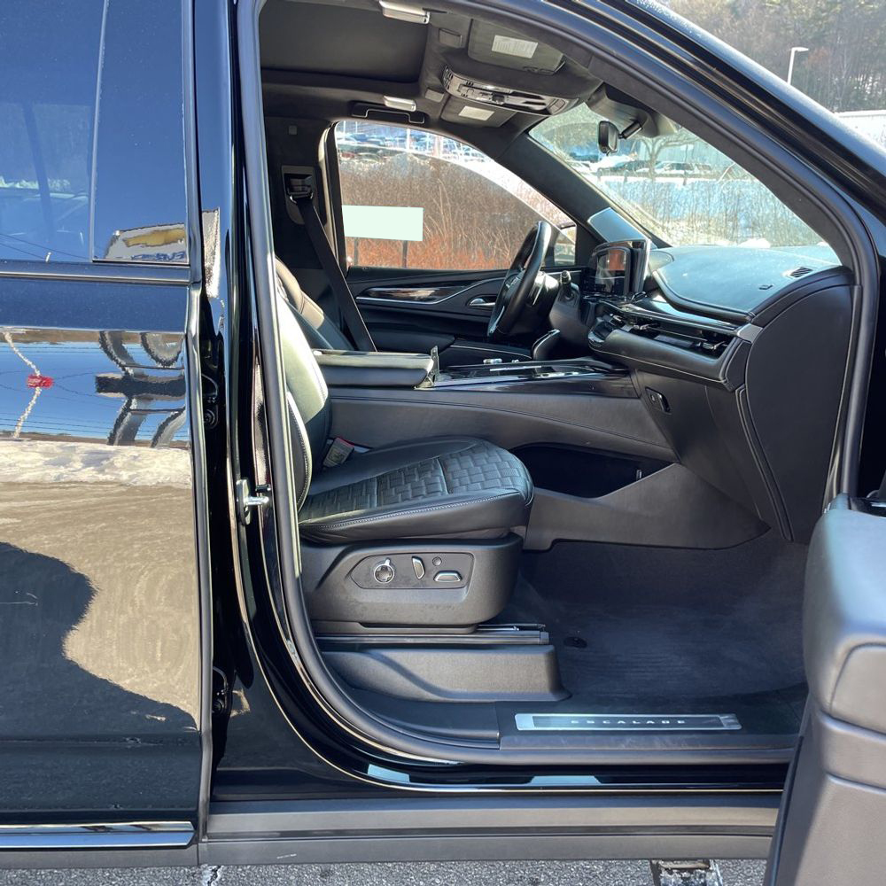 2024 Cadillac Escalade-V ESV - Image 52