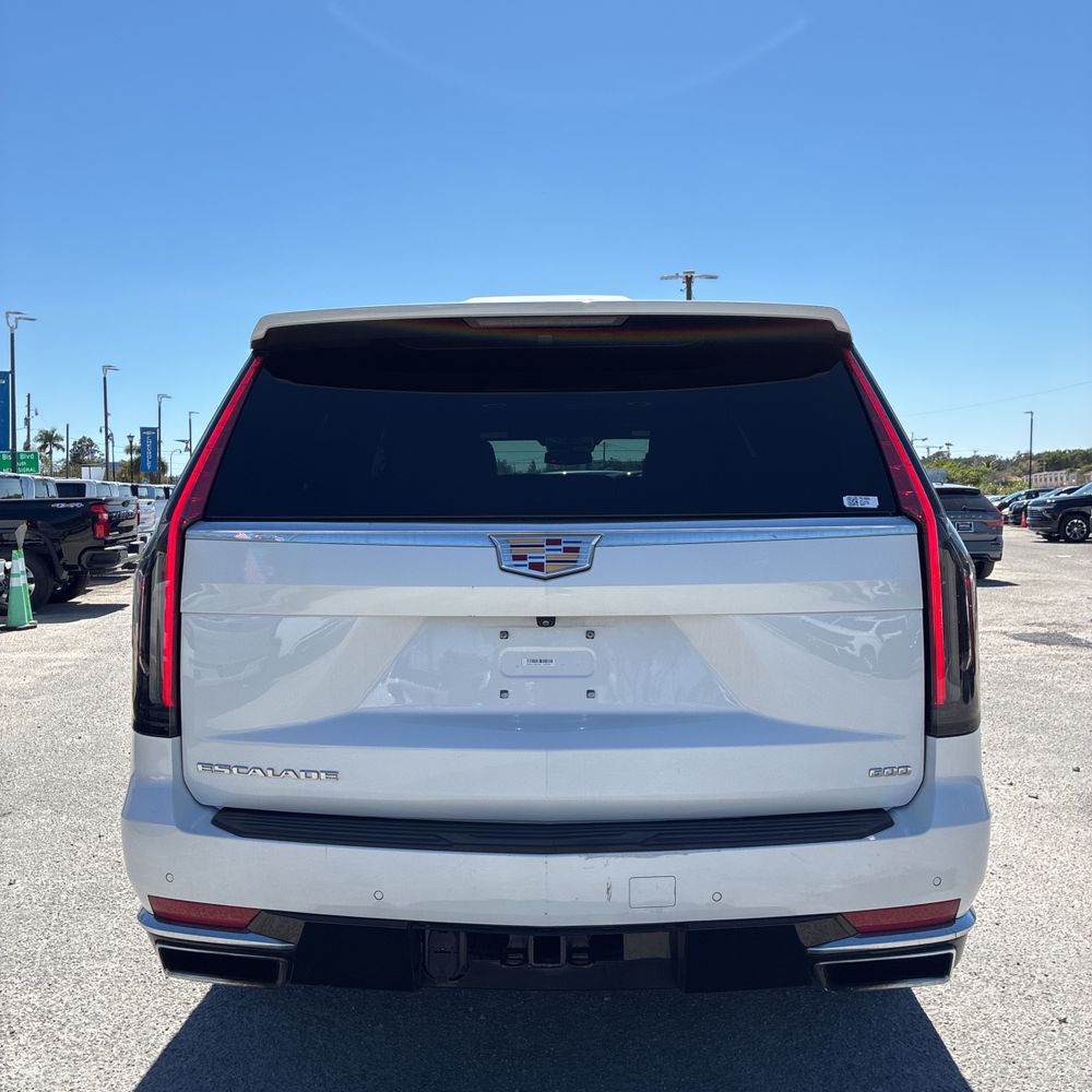 2022 Cadillac Escalade ESV - Image 13