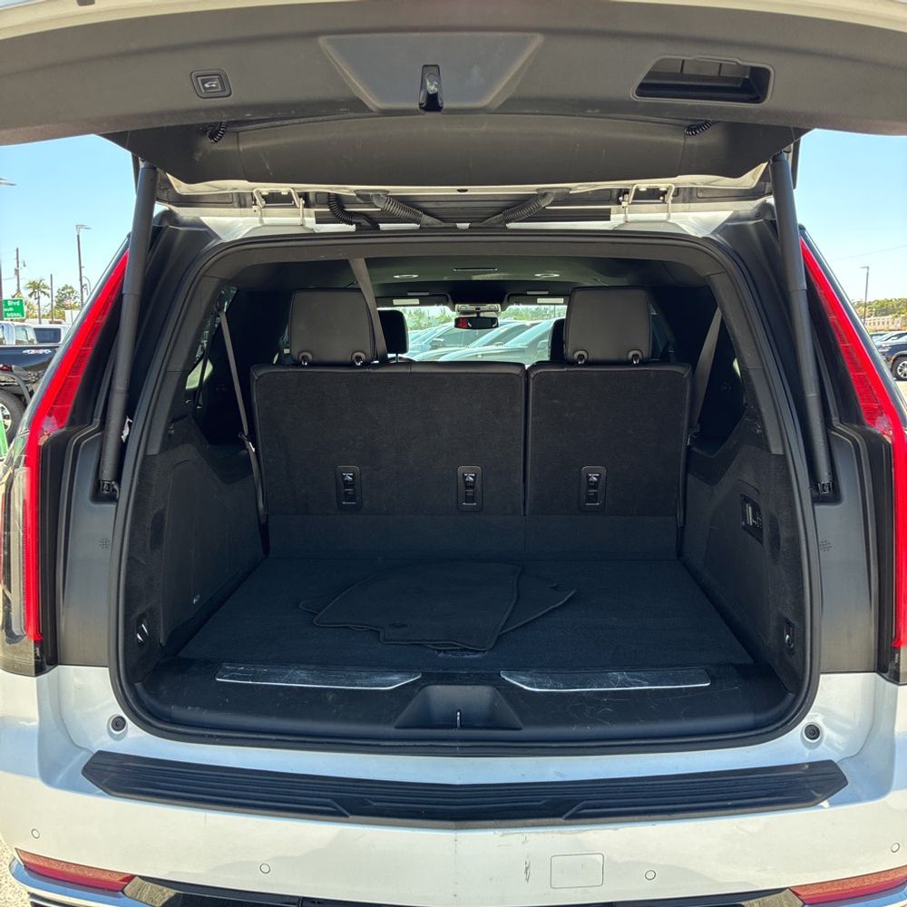 2022 Cadillac Escalade ESV - Image 18