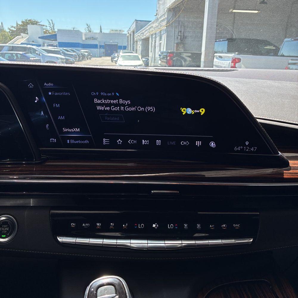 2022 Cadillac Escalade ESV - Image 32