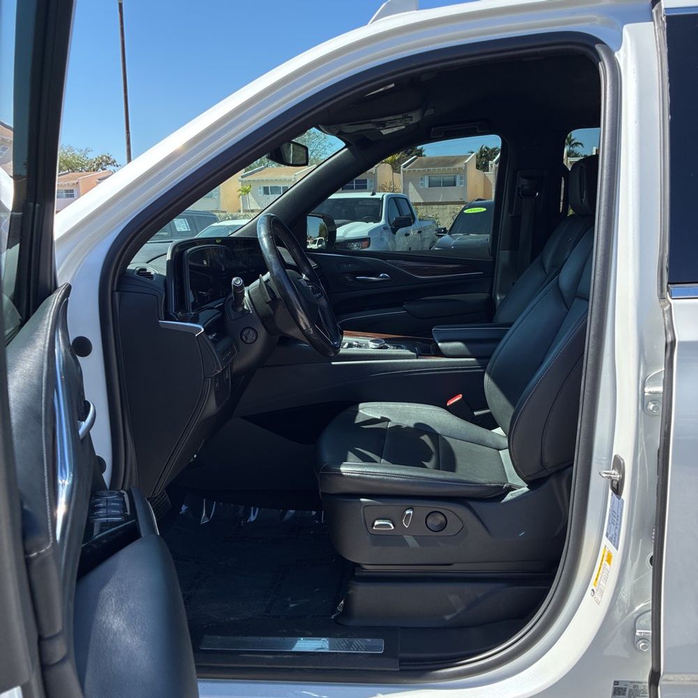 2022 Cadillac Escalade ESV - Image 34