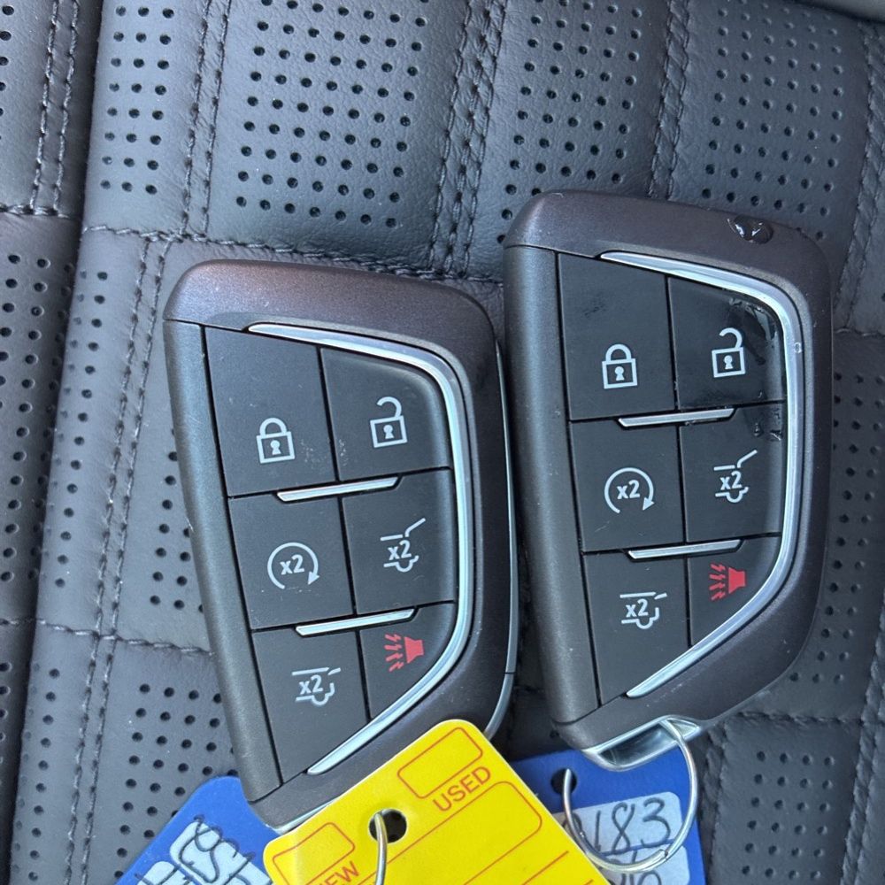 2026 Cadillac Escalade - Image 19