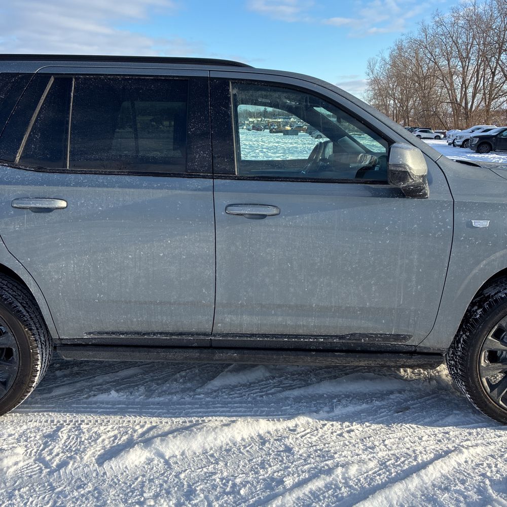 2026 Cadillac Escalade - Image 25