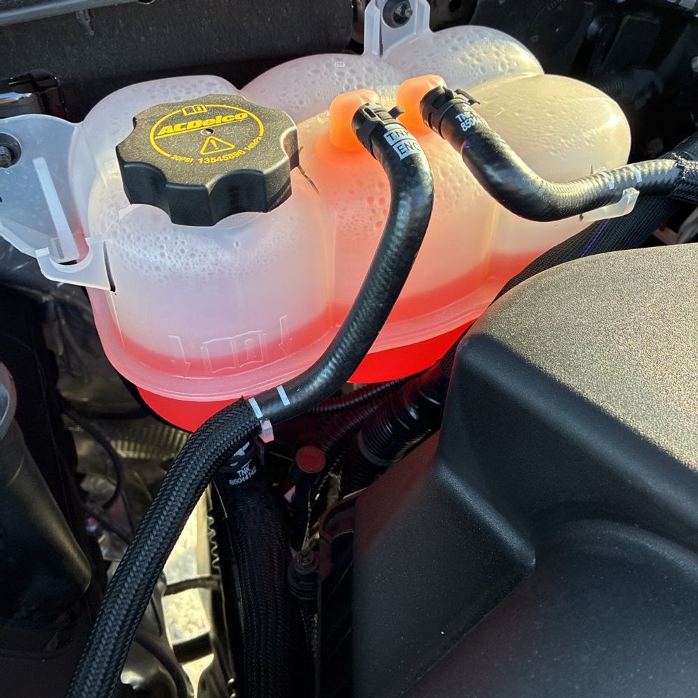 2026 Cadillac Escalade - Image 33